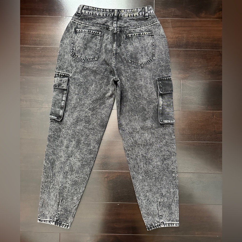 SHEIN Black Acid Wash Cargo Jeans - Picture 3 of 9